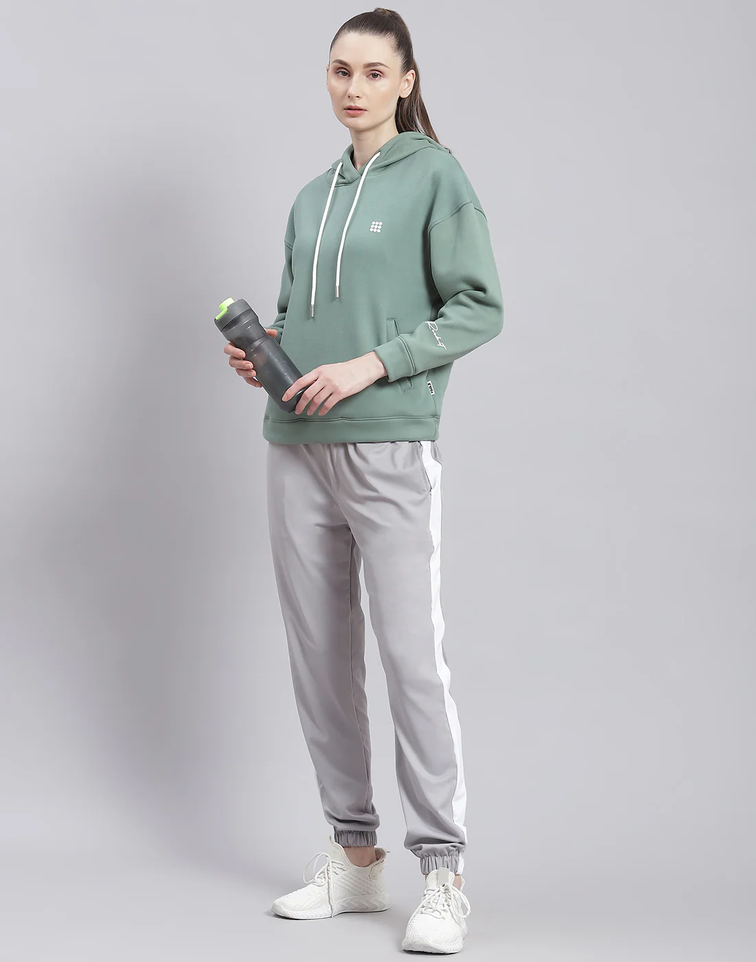 Rock.it Women Green Solid Hooded Full Sleeve Sweatshirt - Image 2