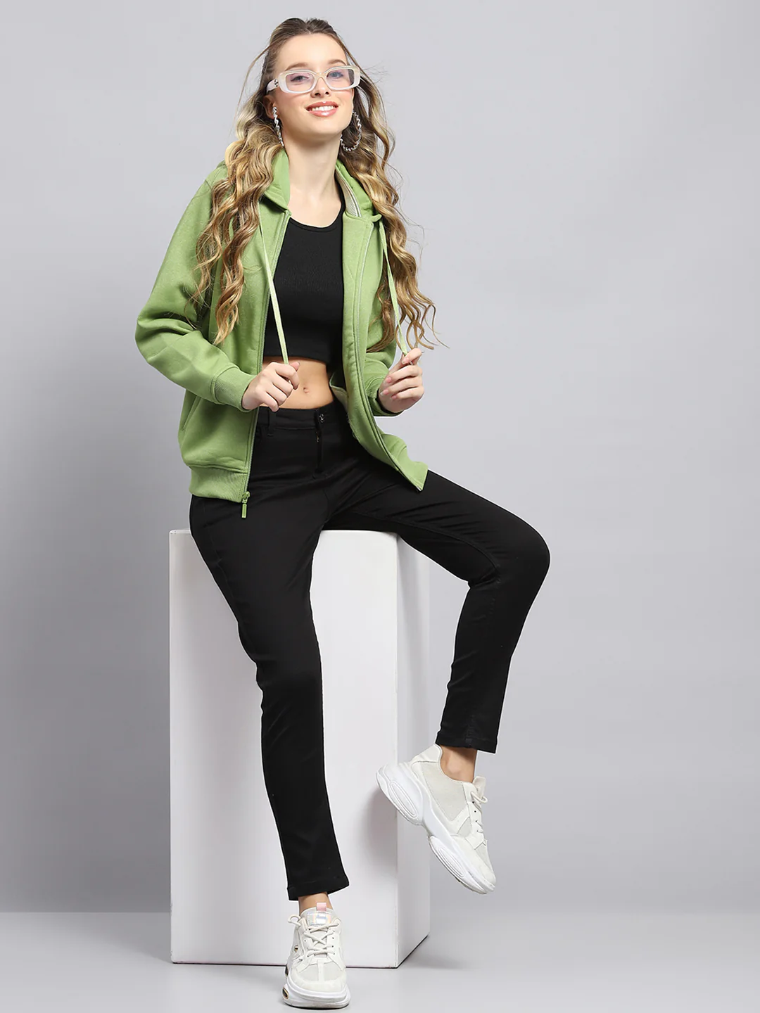 Women Green Solid Hooded Full Sleeve Sweatshirt - Image 2