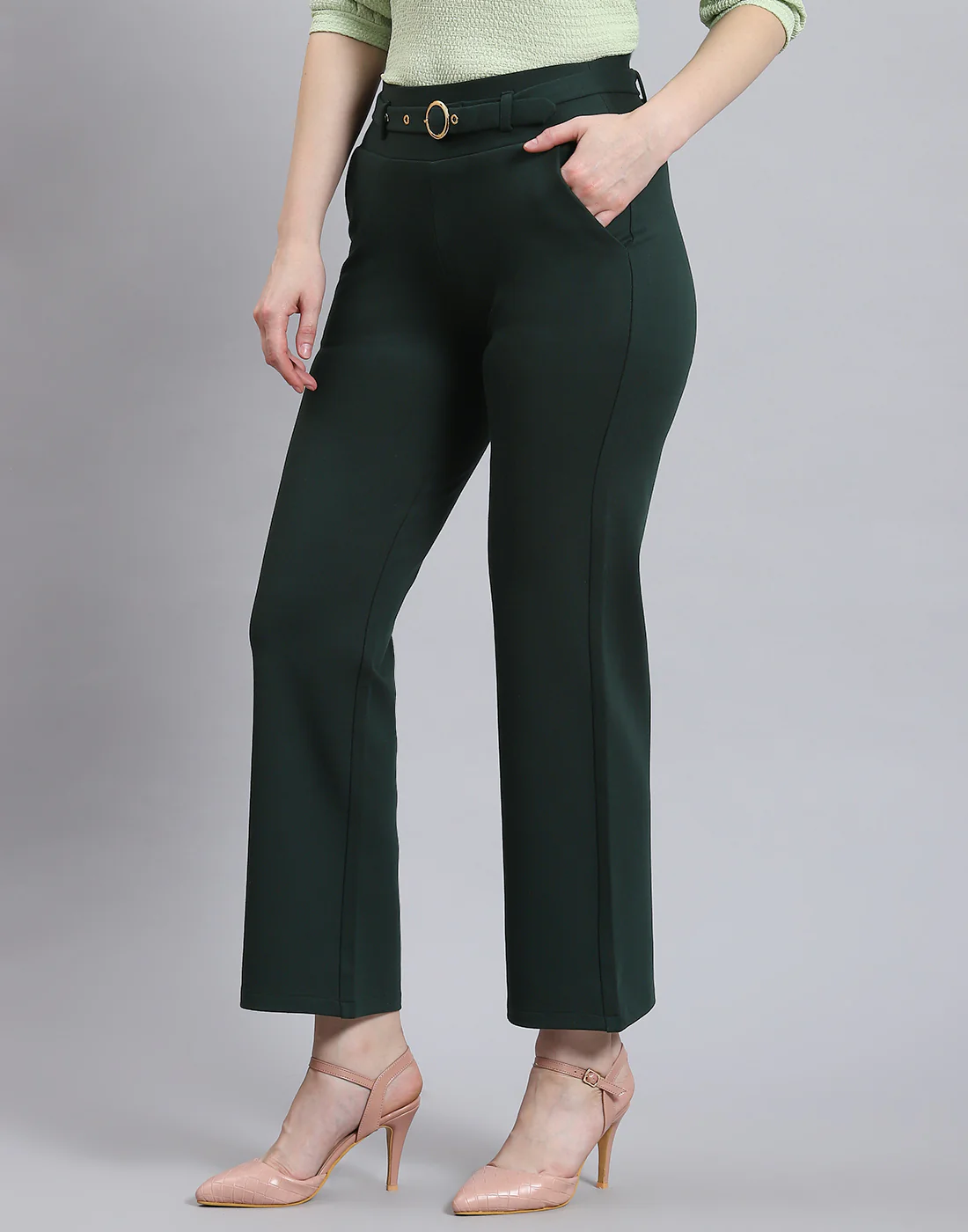 Women Green Solid Regular Fit Jegging - Image 3