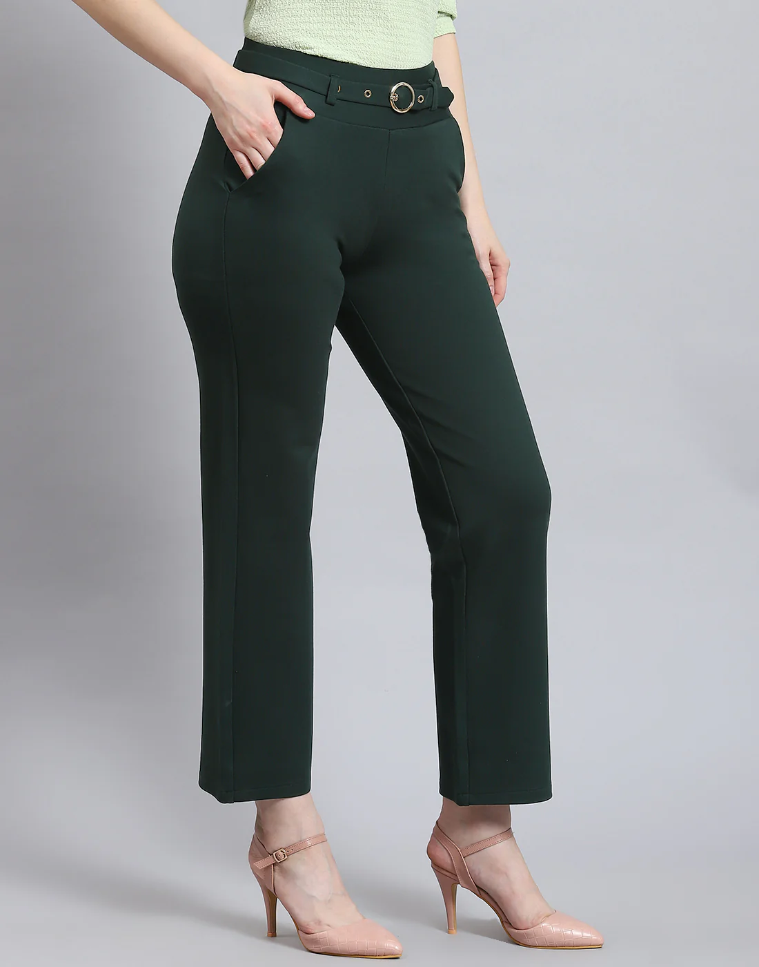 Women Green Solid Regular Fit Jegging - Image 4