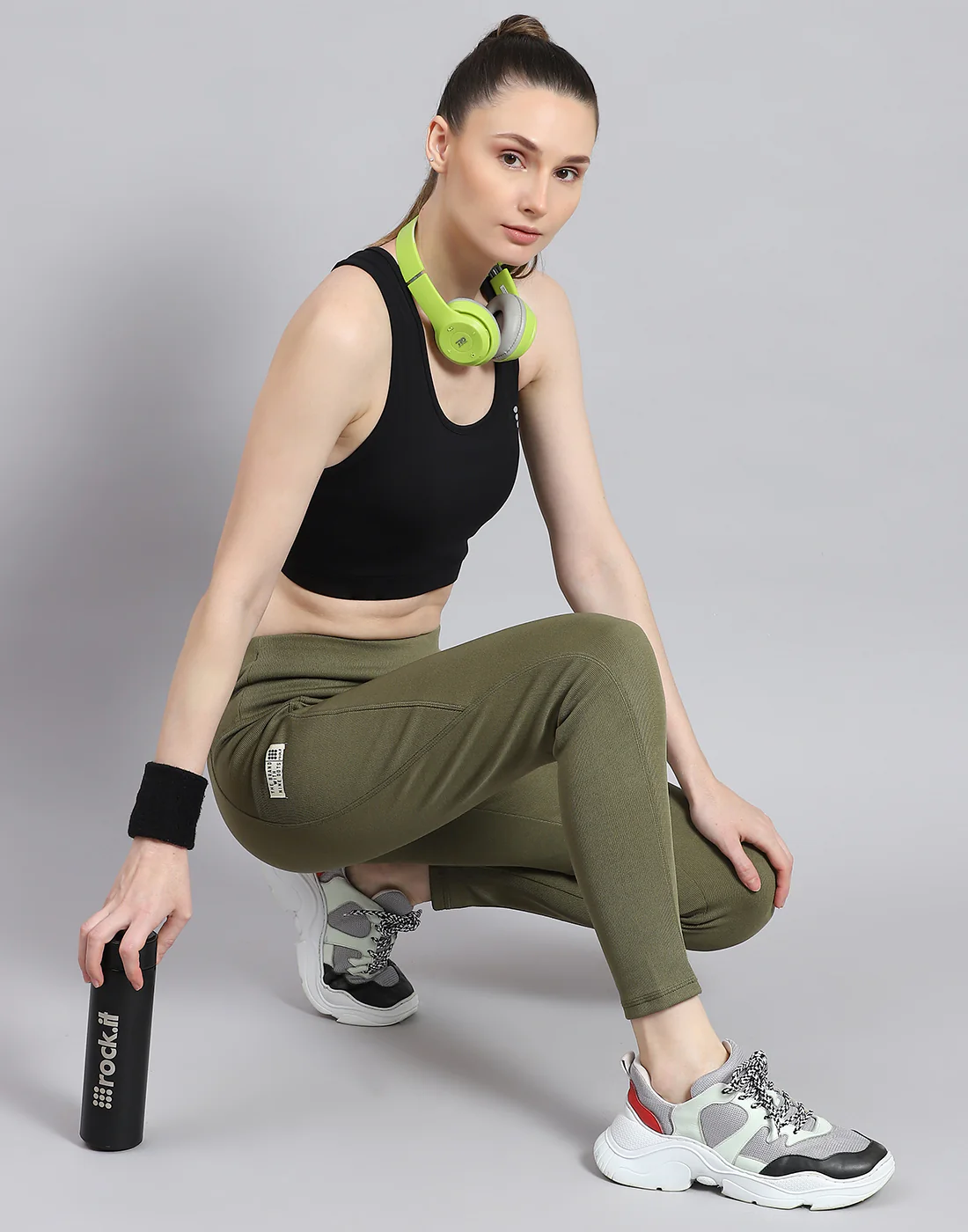 Rock.it Women Green Solid Regular Fit Legging - Image 2