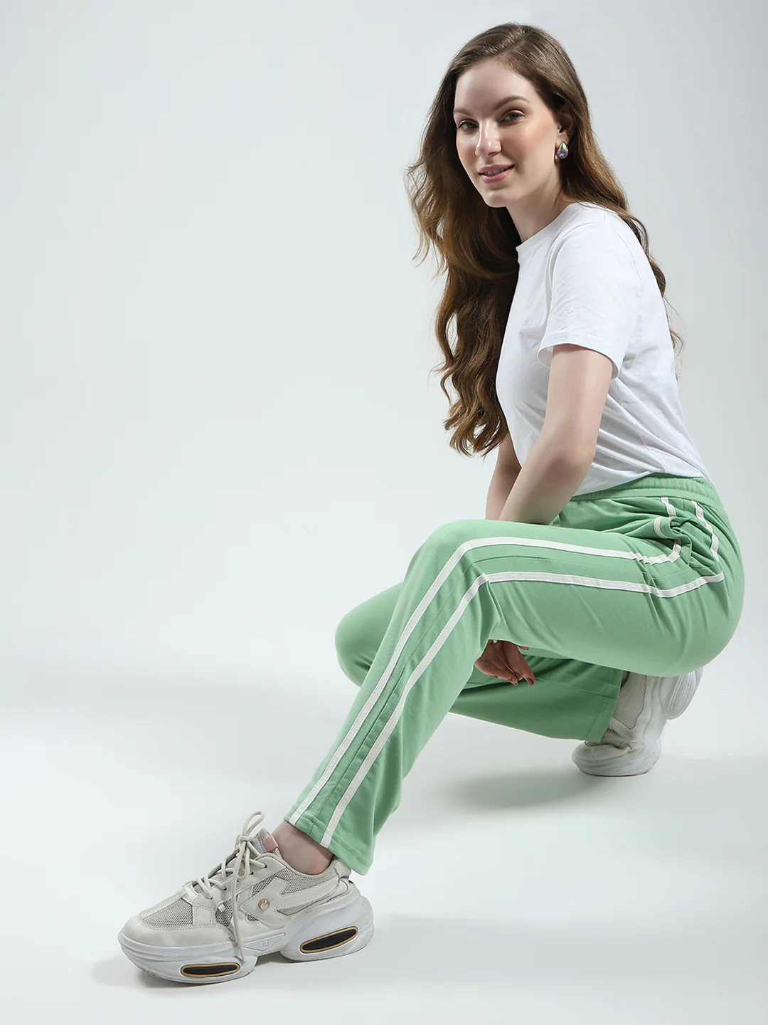 Women Green Solid Regular Fit Lower - Image 2