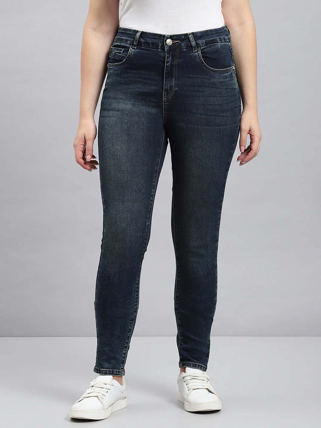 Women Green Solid Slim Fit Denims - Image 2