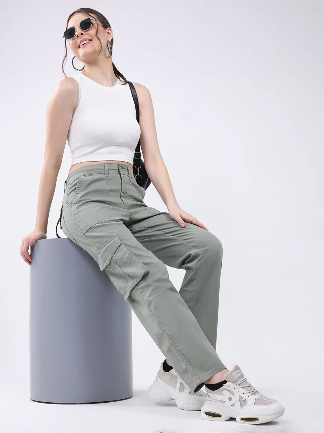 Women Green Solid Straight Fit Cargo - Image 2
