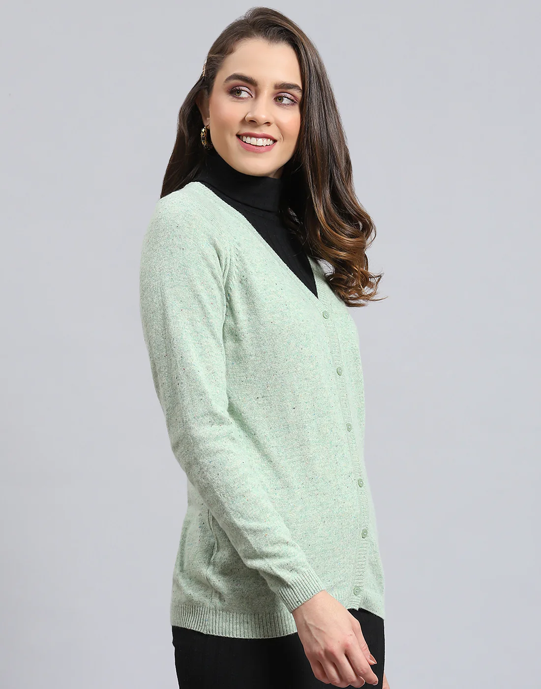 Women Green Solid V Neck Full Sleeve Cardigan - Image 4