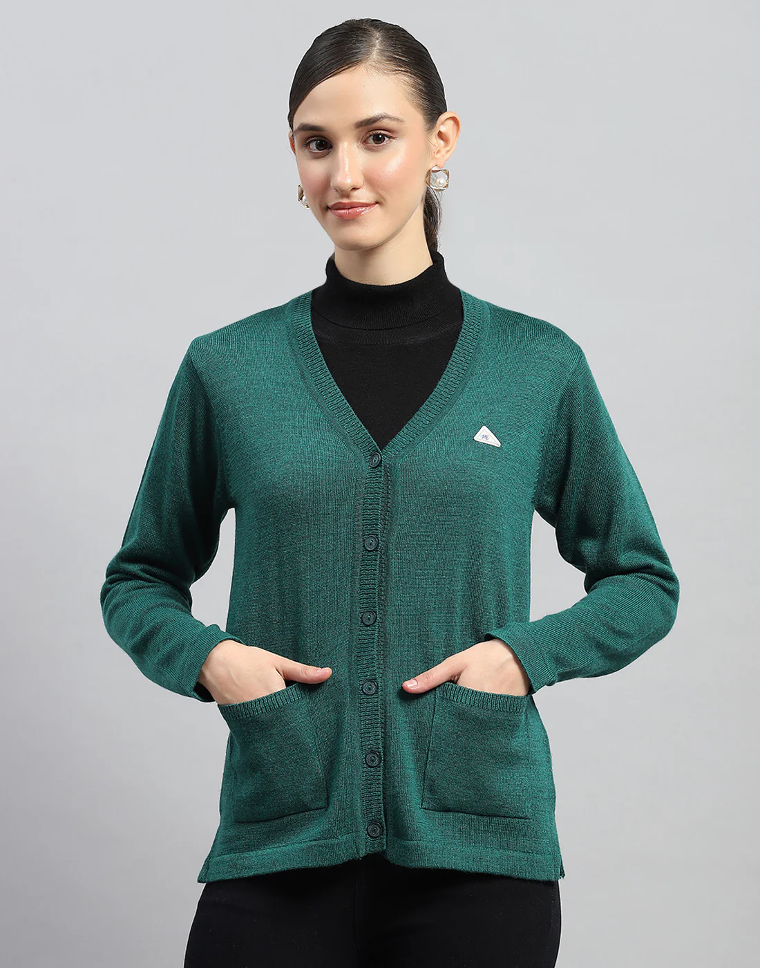 Women Green Solid V Neck Full Sleeve Cardigan - Image 2