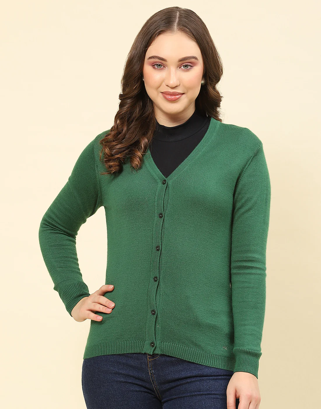 Women Green Solid V Neck Full Sleeve Cardigan - Image 3