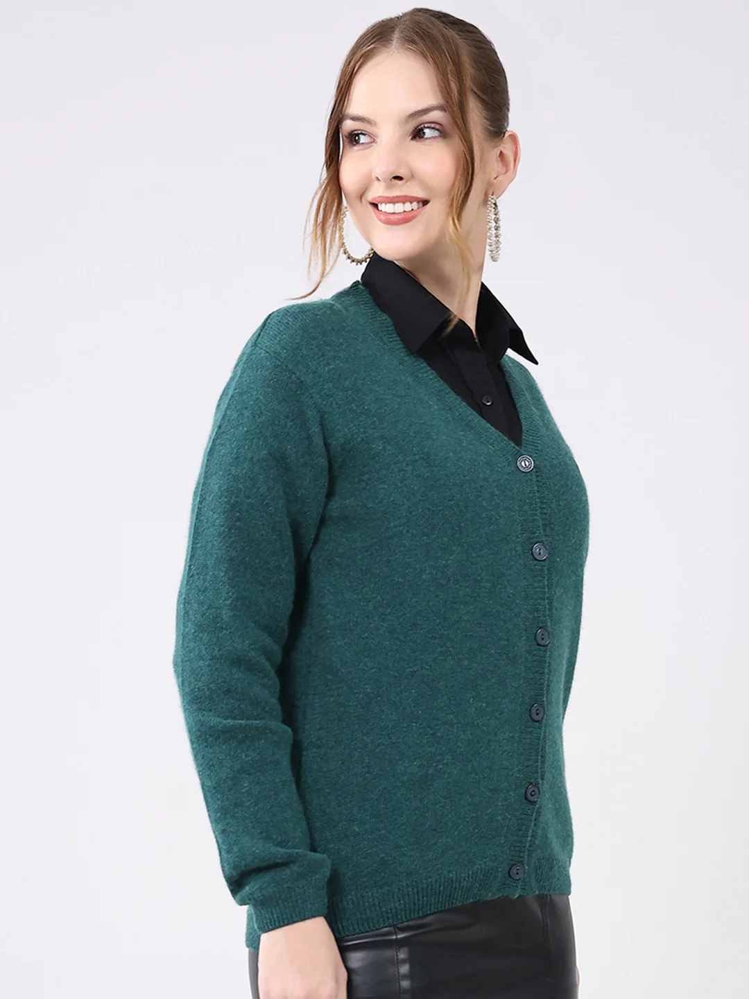 Women Green Solid V Neck Full Sleeve Cardigan - Image 4