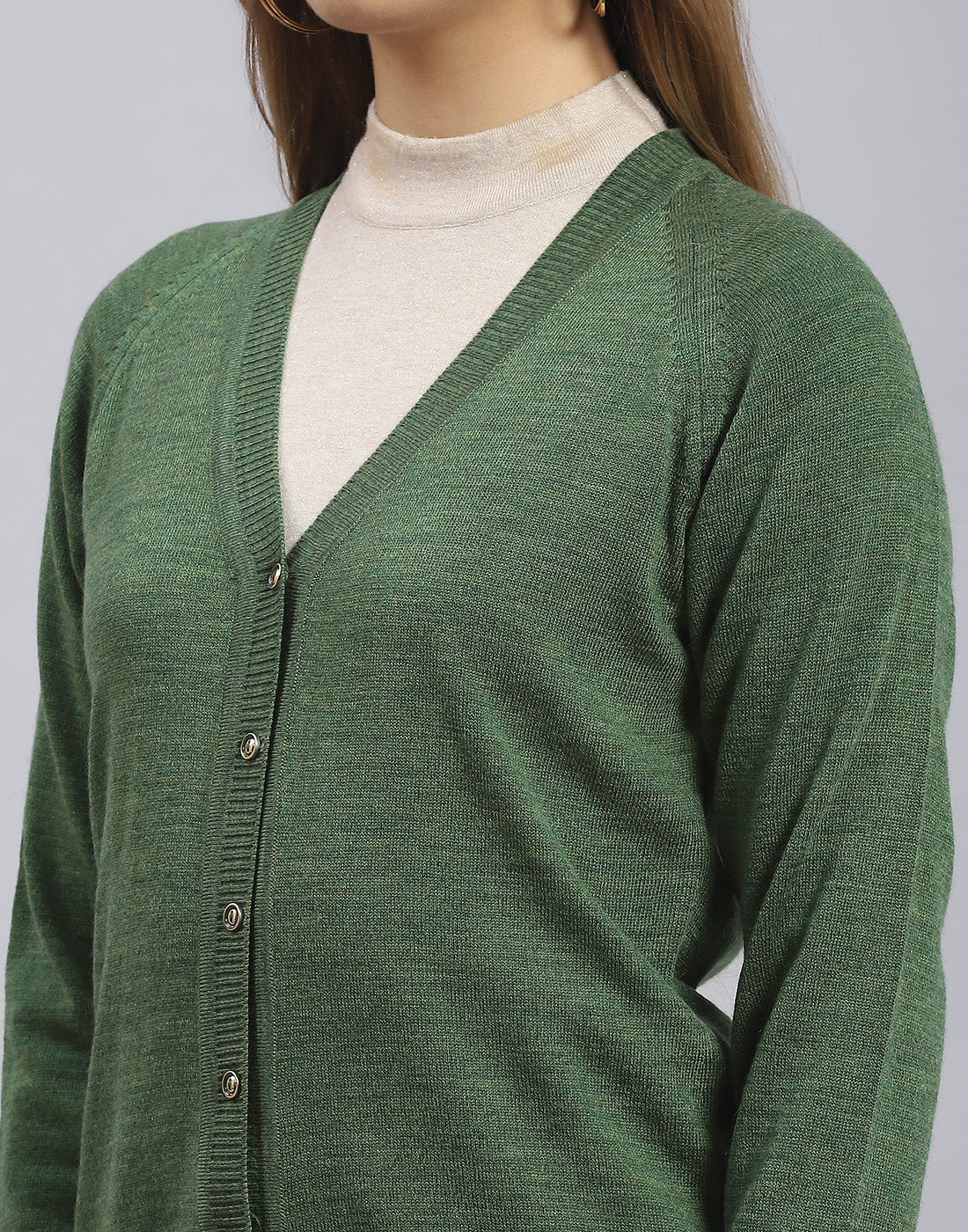 Women Green Solid V Neck Full Sleeve Sweater - Image 6