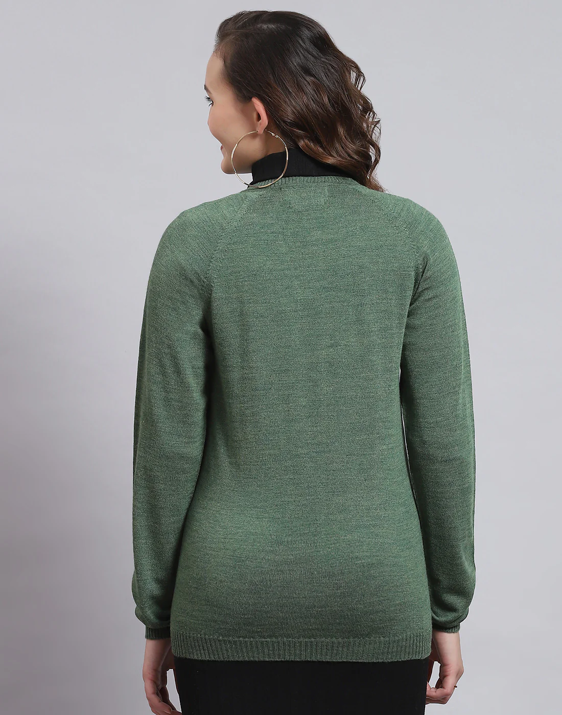 Women Green Solid V Neck Full Sleeve Sweater - Image 5