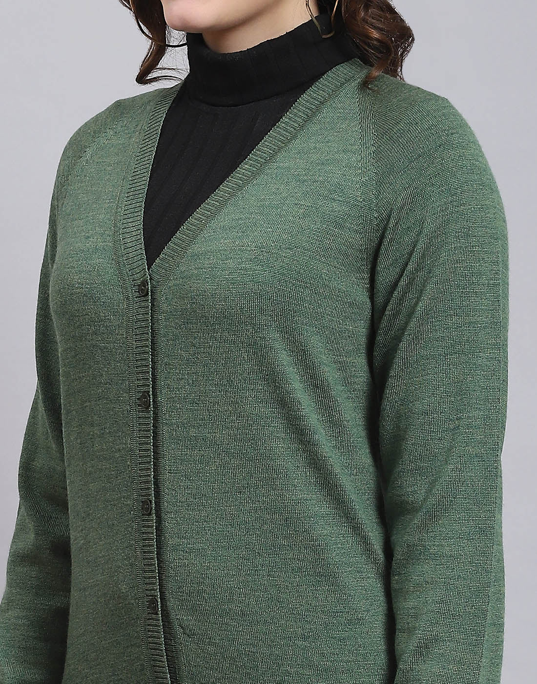 Women Green Solid V Neck Full Sleeve Sweater - Image 6