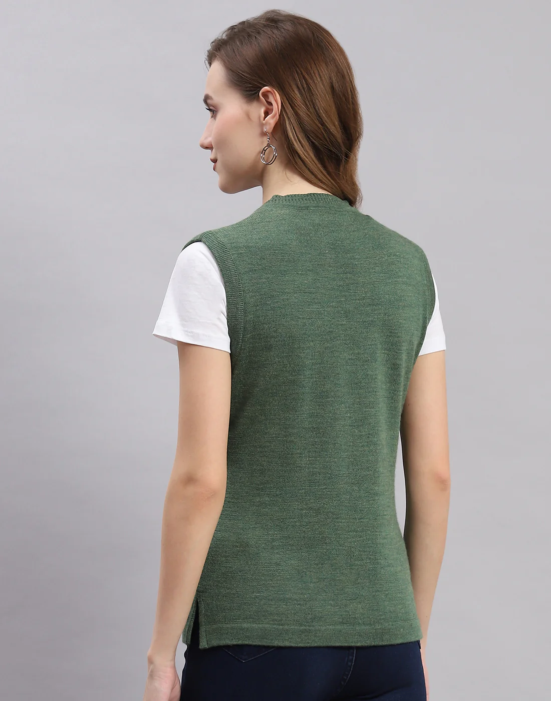 Women Green Solid V Neck Sleeveless Cardigan - Image 5