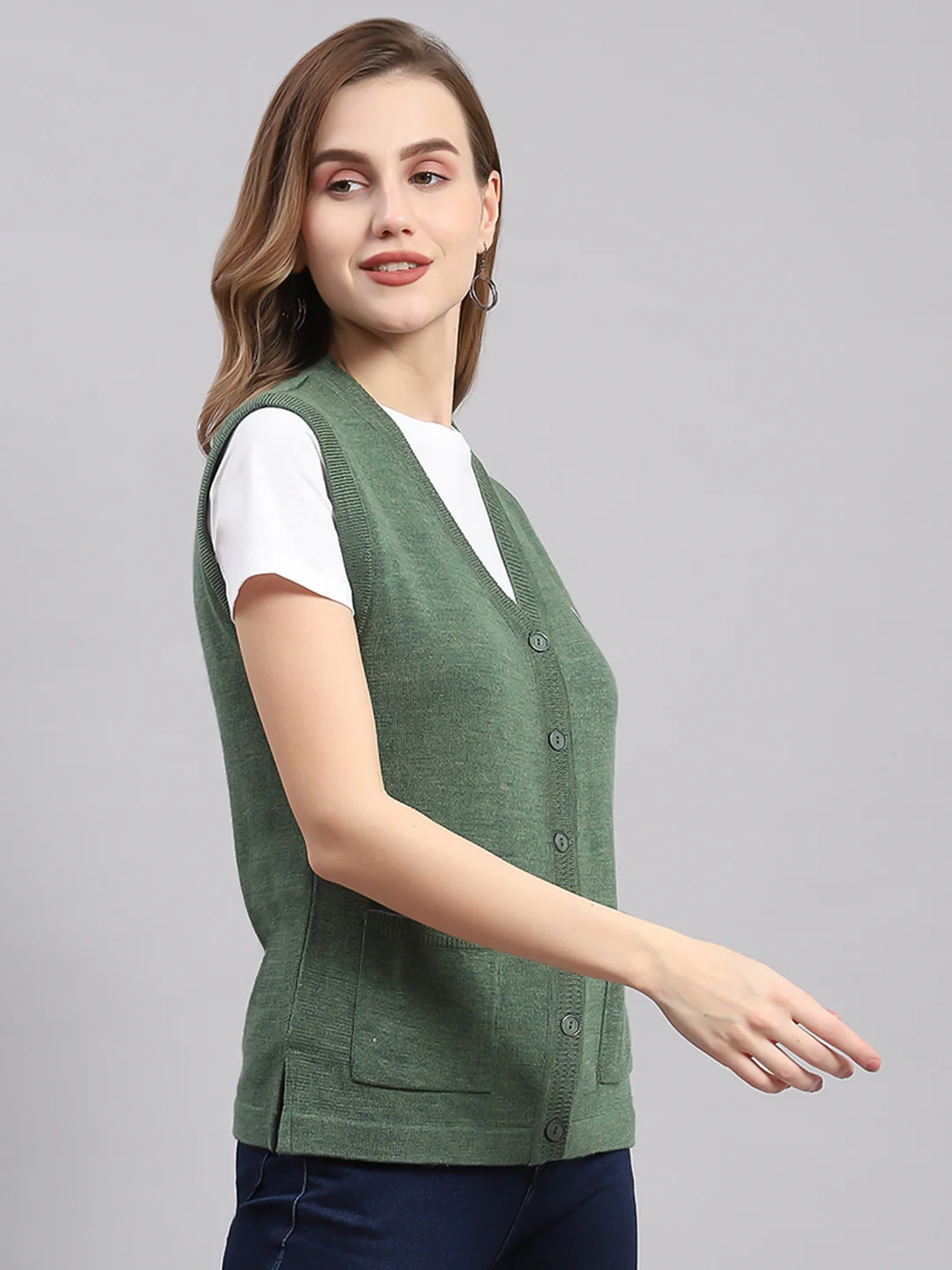 Women Green Solid V Neck Sleeveless Cardigans - Image 4
