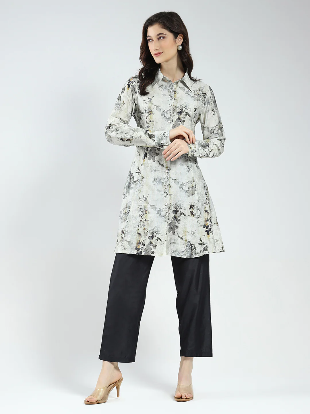 Women Grey & Black Printed Collar Full Sleeve Cords Set - Image 3