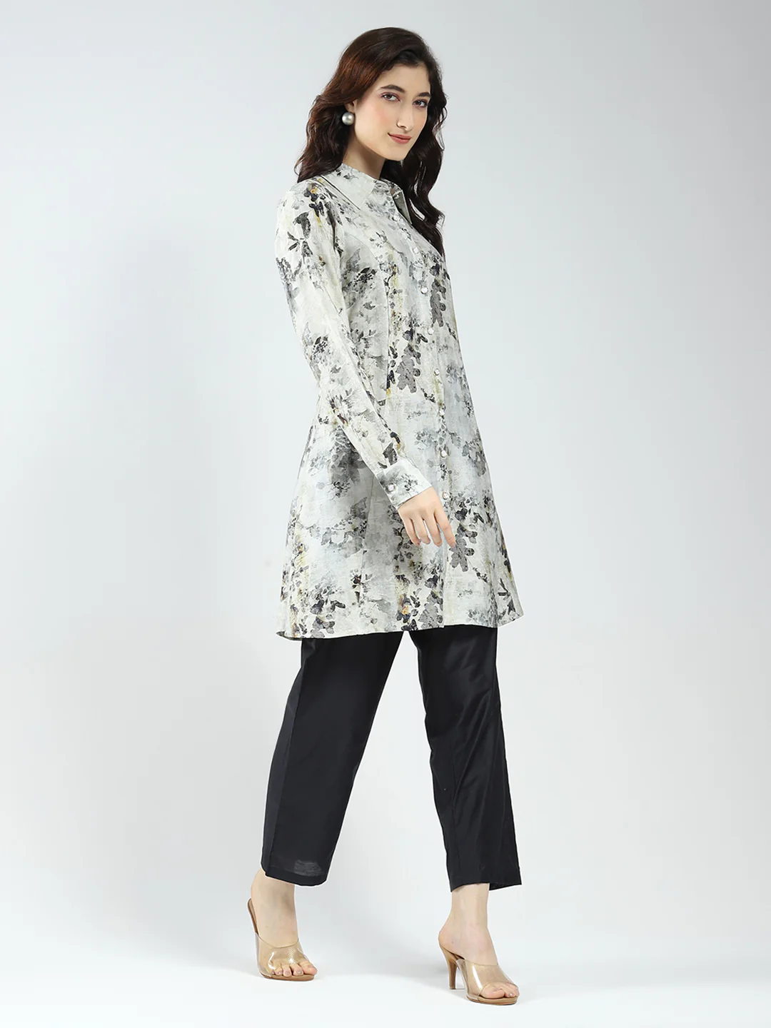 Women Grey & Black Printed Collar Full Sleeve Cords Set - Image 5