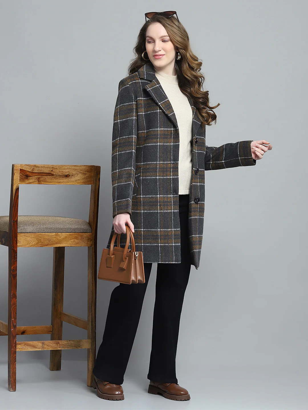Women Grey Check Notch Lapel Collar Full Sleeve Coat - Image 2