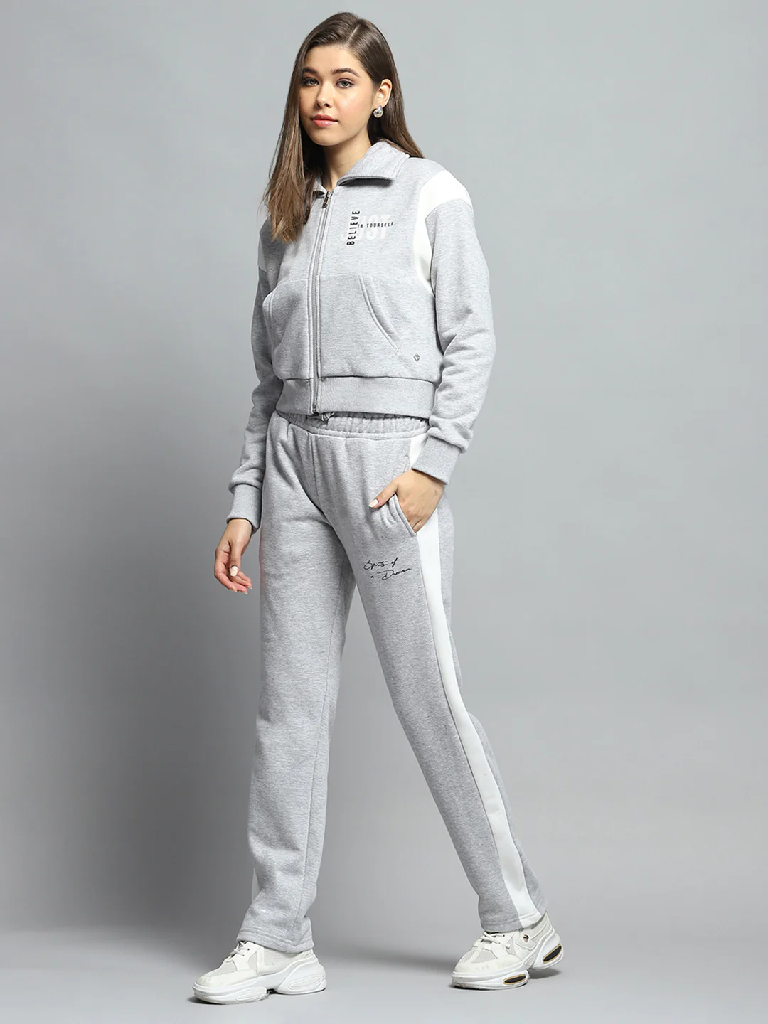 Women Grey Printed Collar Full Sleeve Tracksuit - Image 3