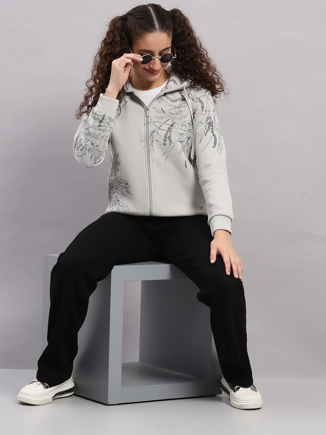 Women Grey Printed Hooded Full Sleeve Sweatshirt - Image 2