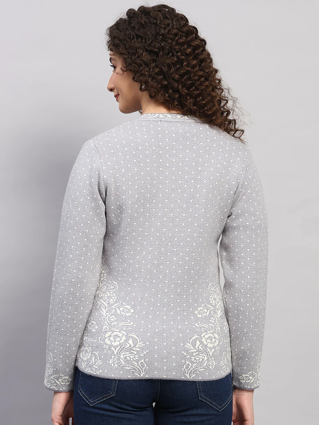 Women Grey Printed V Neck Full Sleeve Cardigan - Image 5