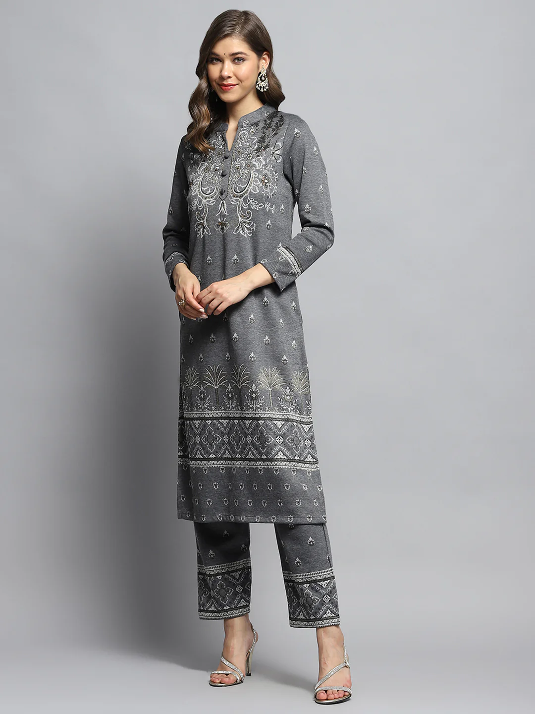 Women Grey Self Design Mandarin Collar Full Sleeve Kurti Set - Image 4