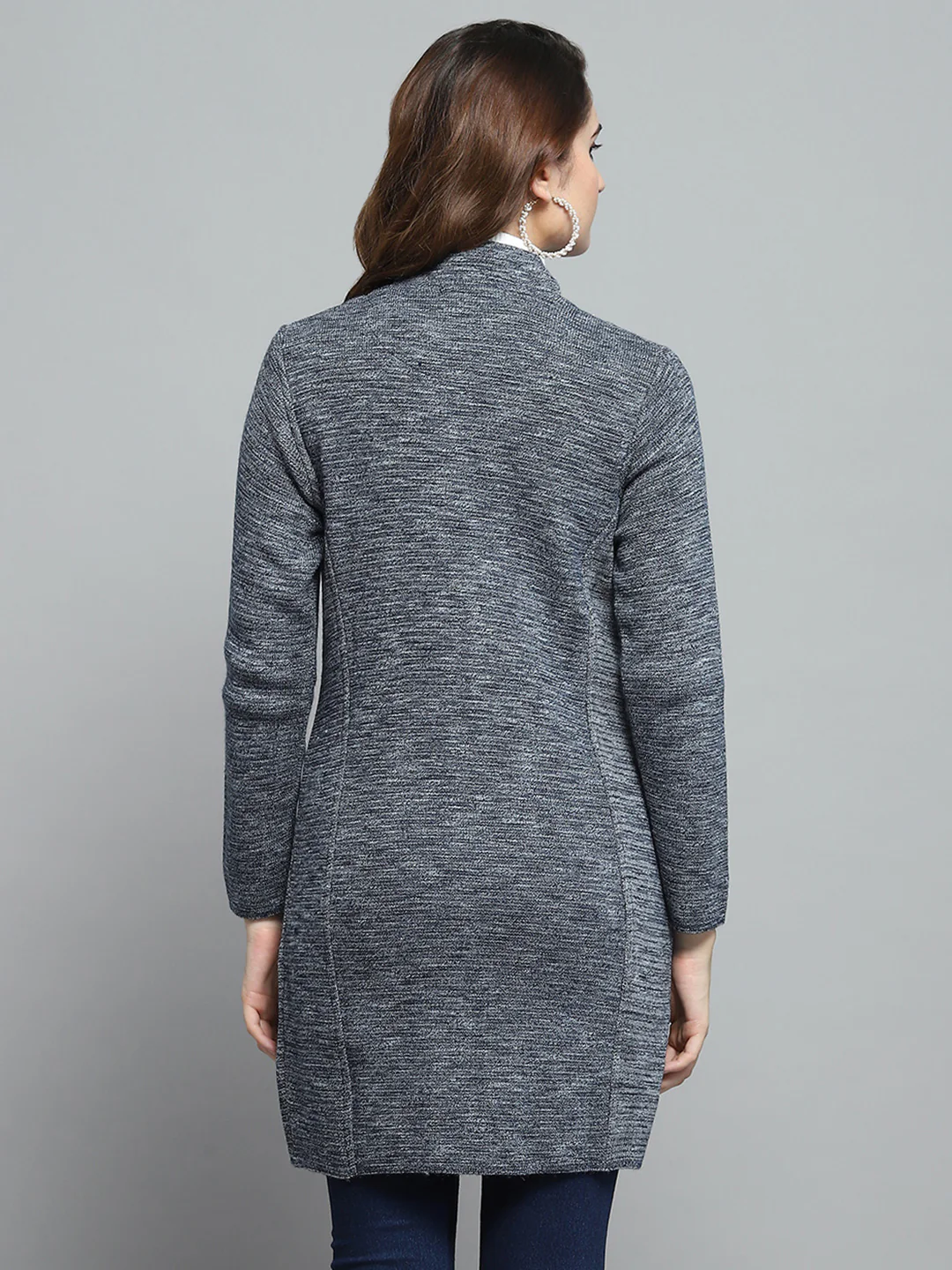 Women Grey Self Design Round Neck Full Sleeve Knitted Coat - Image 5