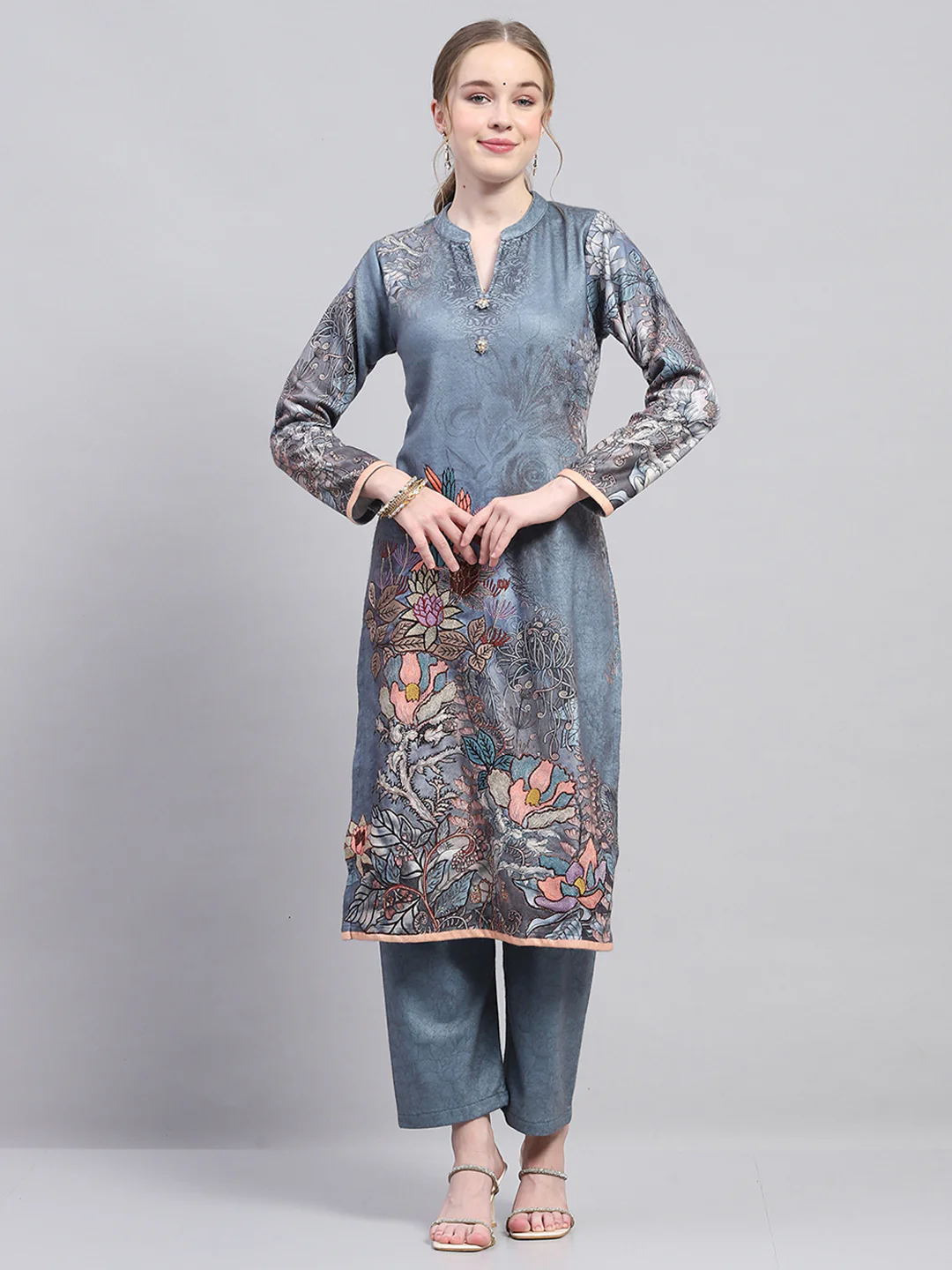 Women Grey Self Design Round Neck Full Sleeve Kurtis Set for Winter - Image 3