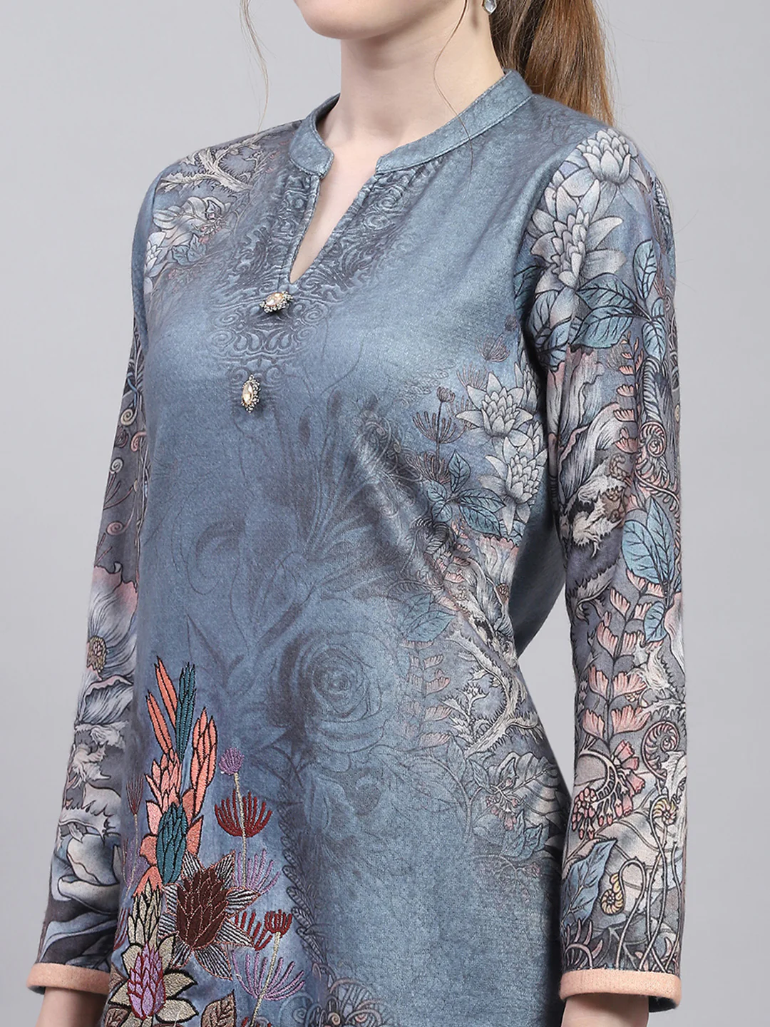 Women Grey Self Design Round Neck Full Sleeve Kurtis Set for Winter - Image 6