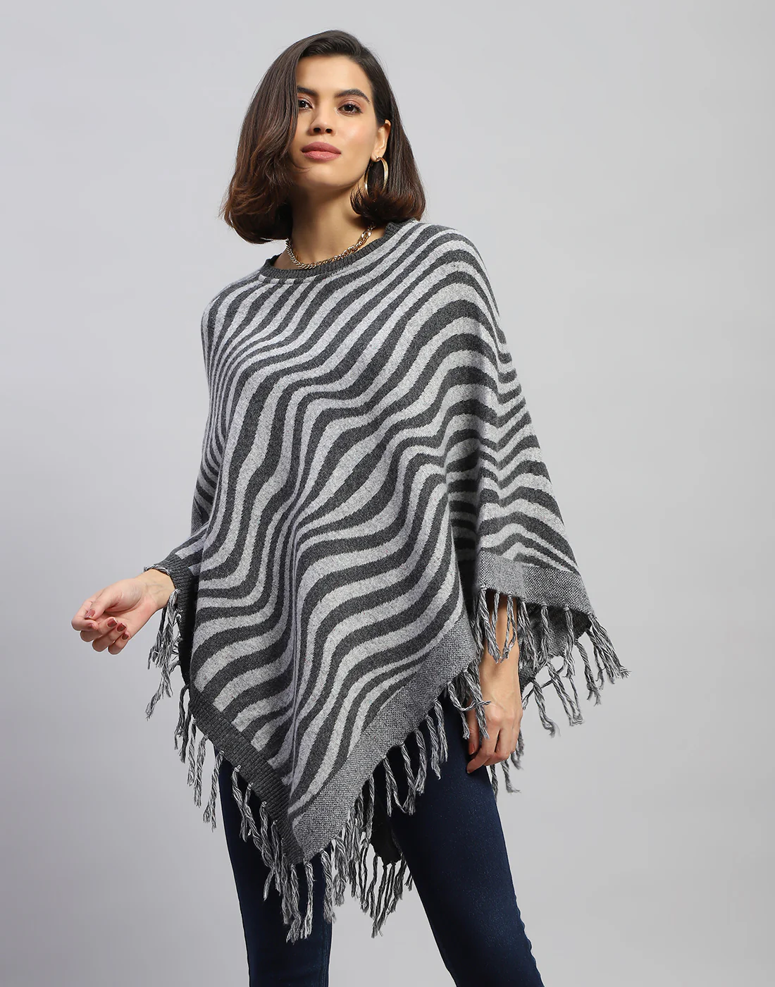 Women Grey Self Design Round Neck  Poncho - Image 2