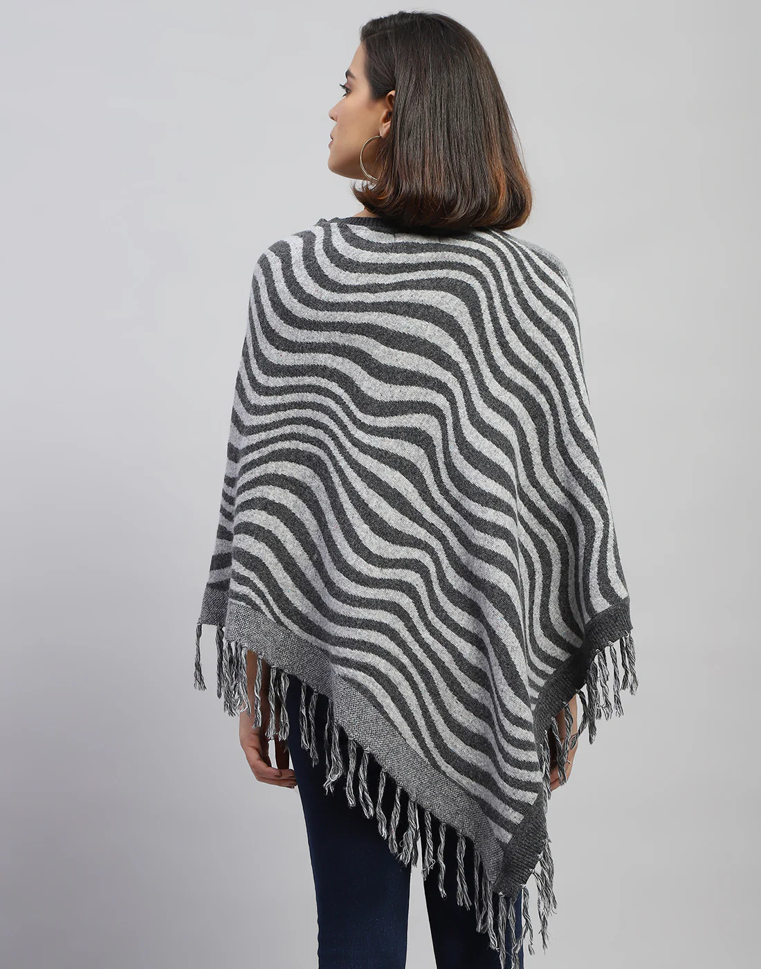 Women Grey Self Design Round Neck  Poncho - Image 5