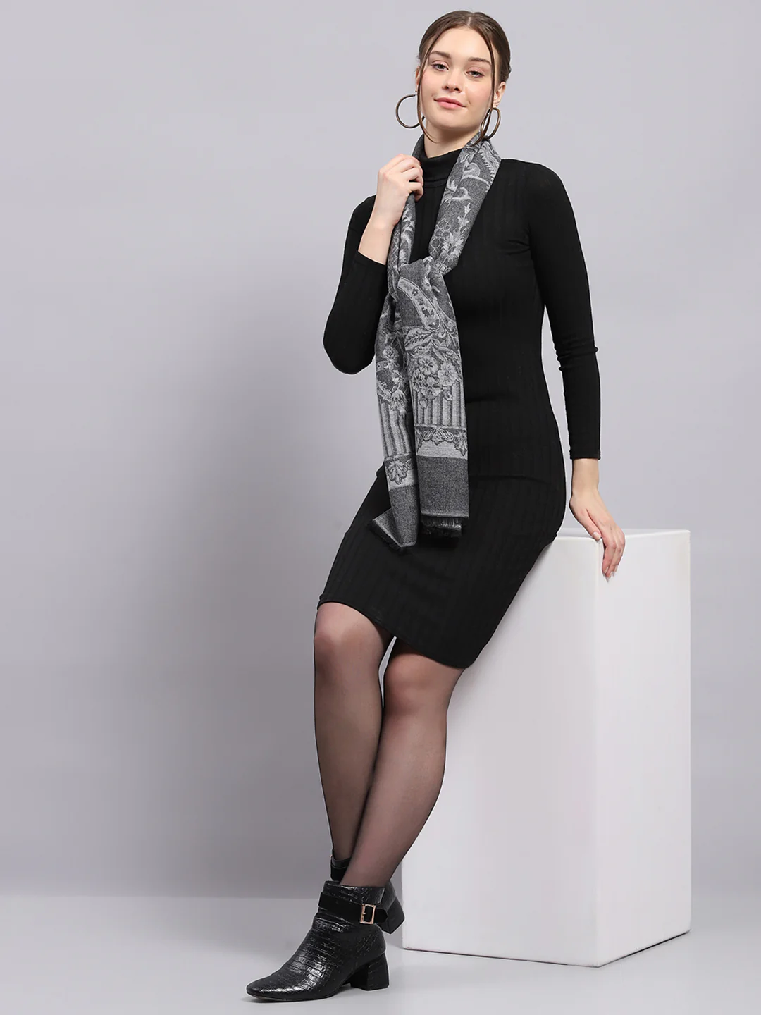 Women Grey Self Design Stole - Image 5