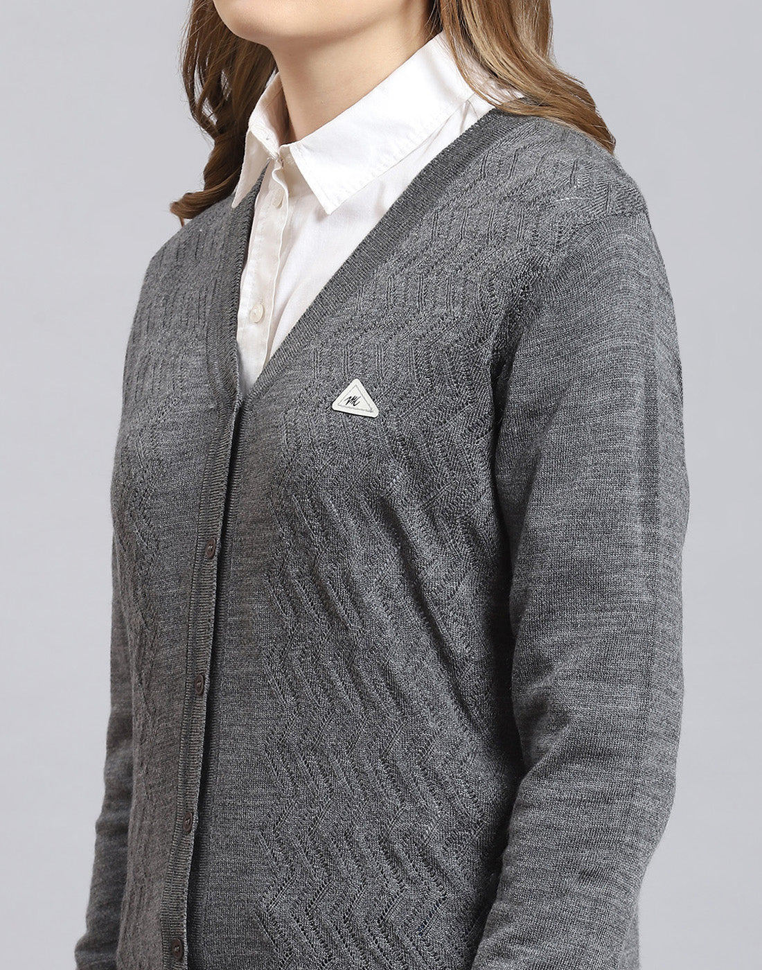Women Grey Self Design V Neck Full Sleeve Cardigan - Image 6