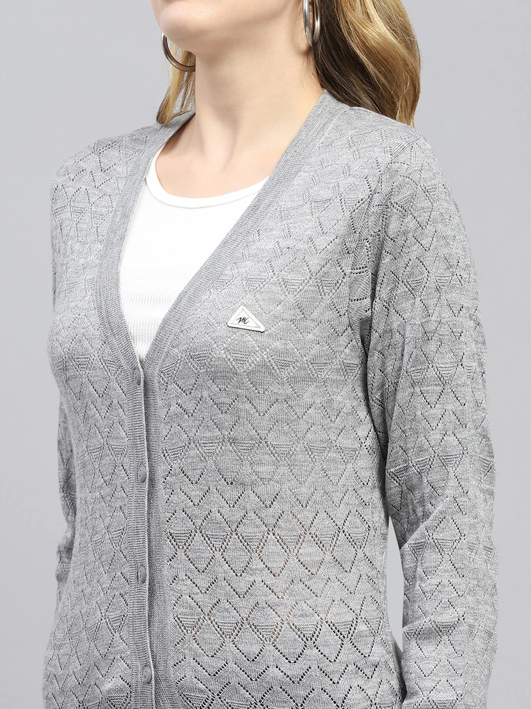 Women Grey Self Design V Neck Full Sleeve Cardigan - Image 6