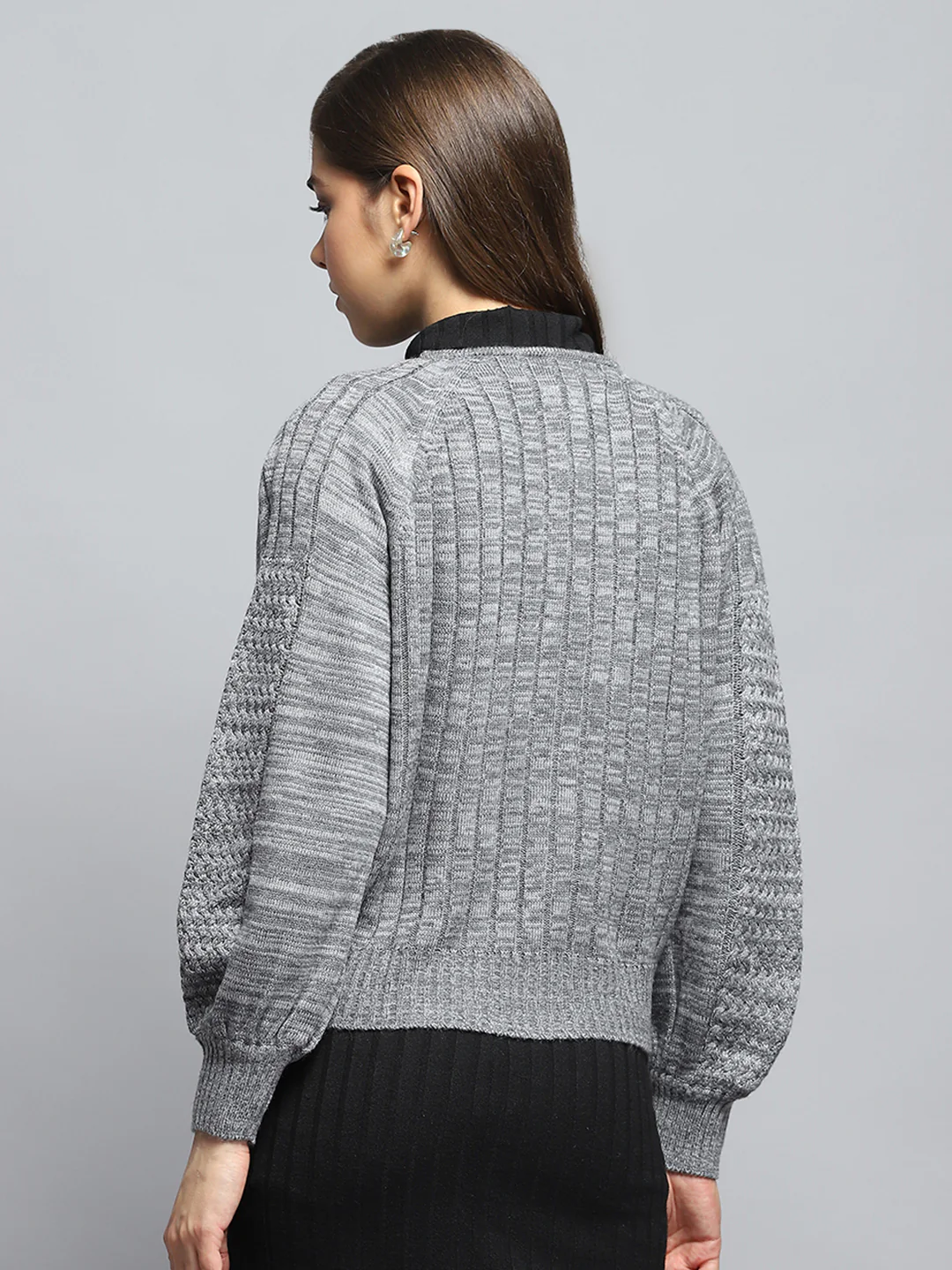 Women Grey Self Design V Neck Full Sleeve Cardigan - Image 5