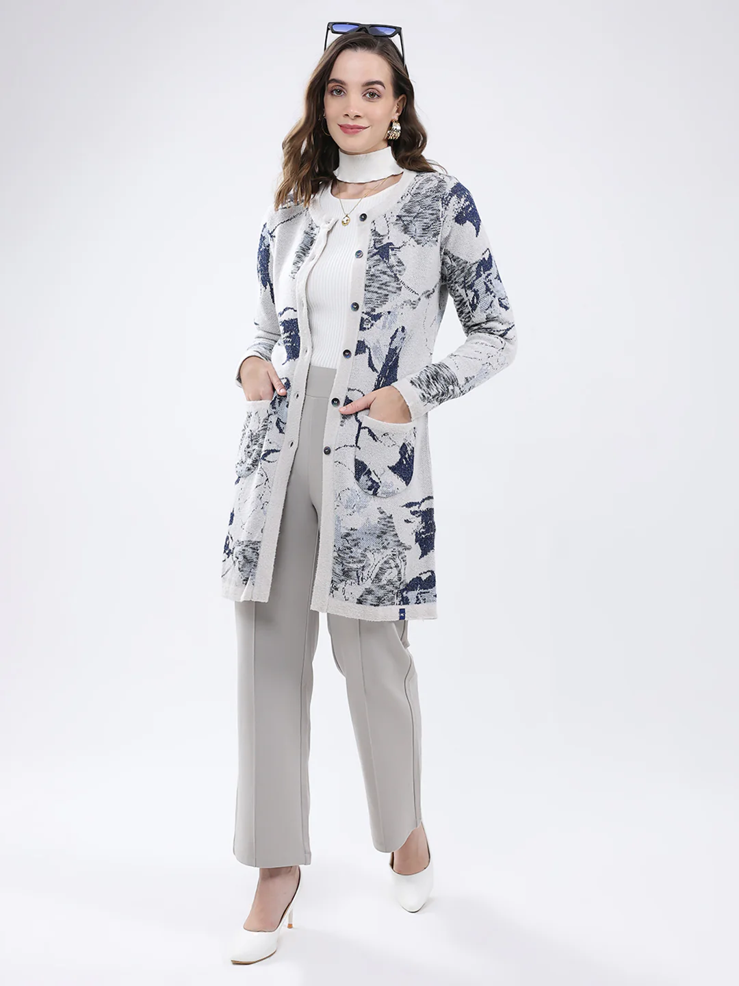 Women Grey Self Design Round Neck Full Sleeve Cardigan - Image 2