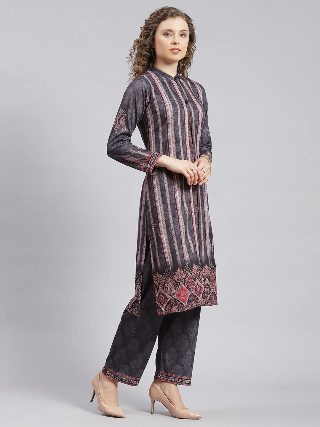 Women Grey Self Design Wool blend Kurti Set - Image 2