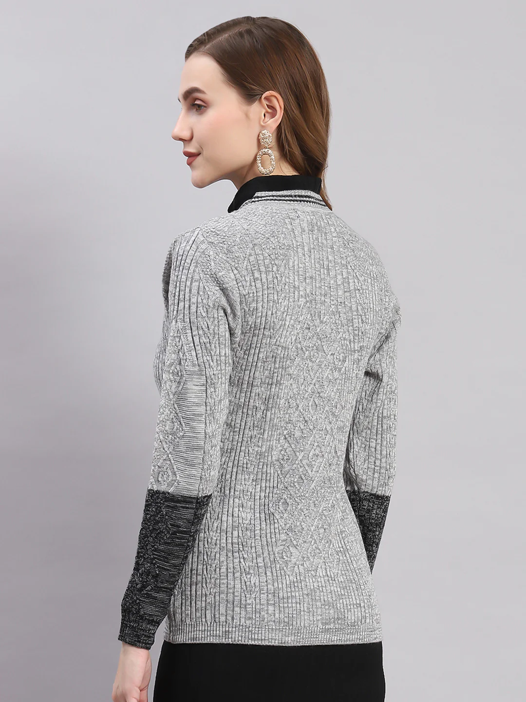 Women Grey Self Design V Neck Full Sleeve Cardigans - Image 5