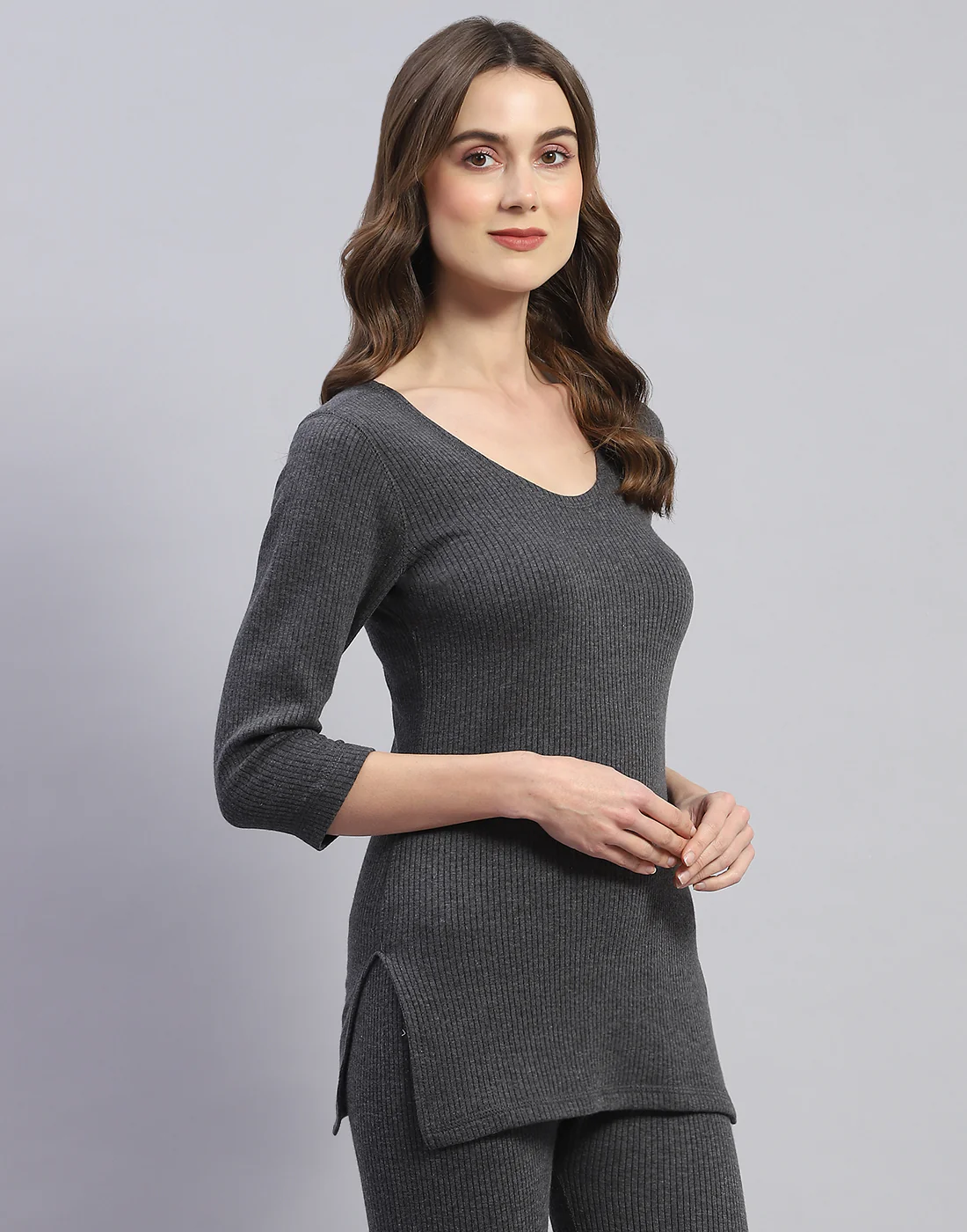 Women Grey Solid Round Neck 3/4 Sleeve Thermal Vest - Image 4