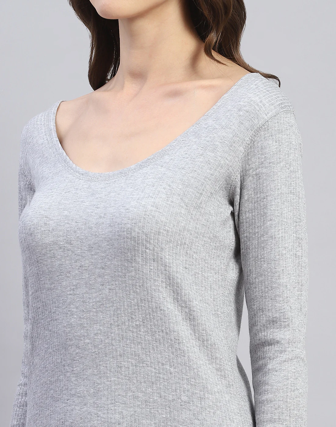 Women Grey Solid Round Neck 3/4 Sleeve Thermal Vest - Image 6