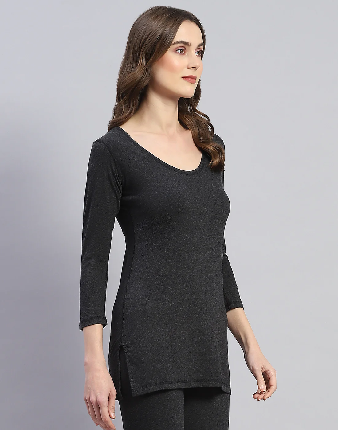Women Grey Solid Round Neck 3/4 Sleeve Thermal Vest - Image 4