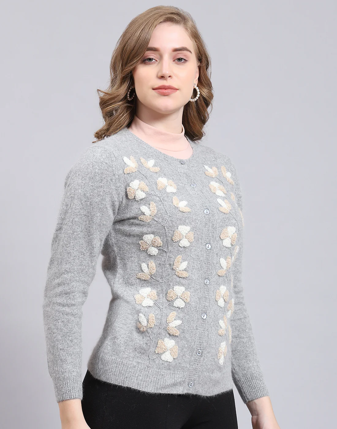 Women Grey Solid Round Neck Full Sleeve Cardigan - Image 4