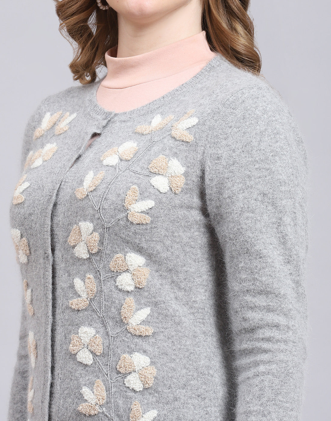 Women Grey Solid Round Neck Full Sleeve Cardigan - Image 7