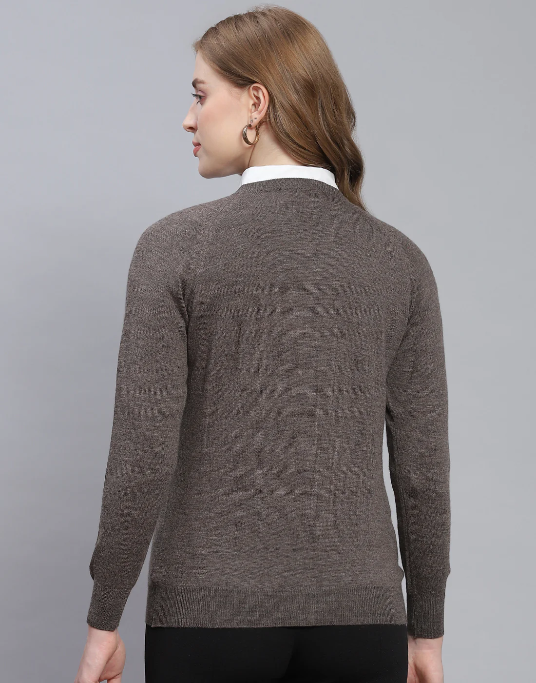 Women Grey Solid Round Neck Full Sleeve Cardigan - Image 5