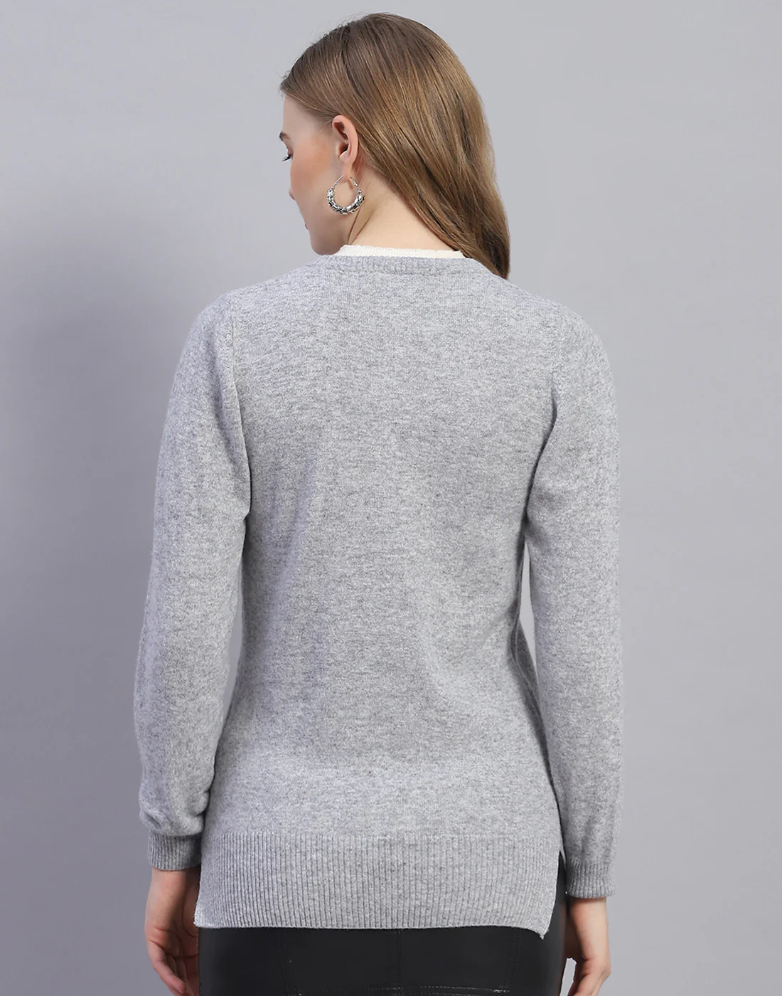 Women Grey Solid Round Neck Full Sleeve Cardigan - Image 6