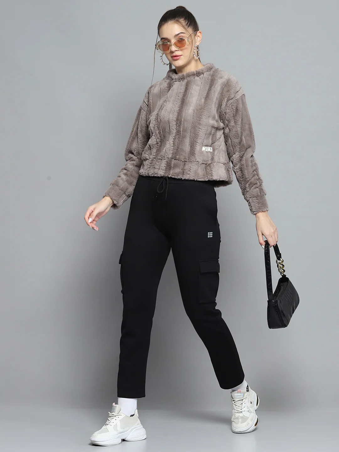 Rock.it Women Grey Solid Round Neck Full Sleeve Sweatshirt - Image 2