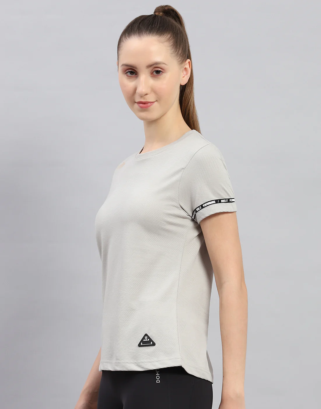 Rock.it Women Grey Solid Round Neck Half Sleeve Top - Image 3