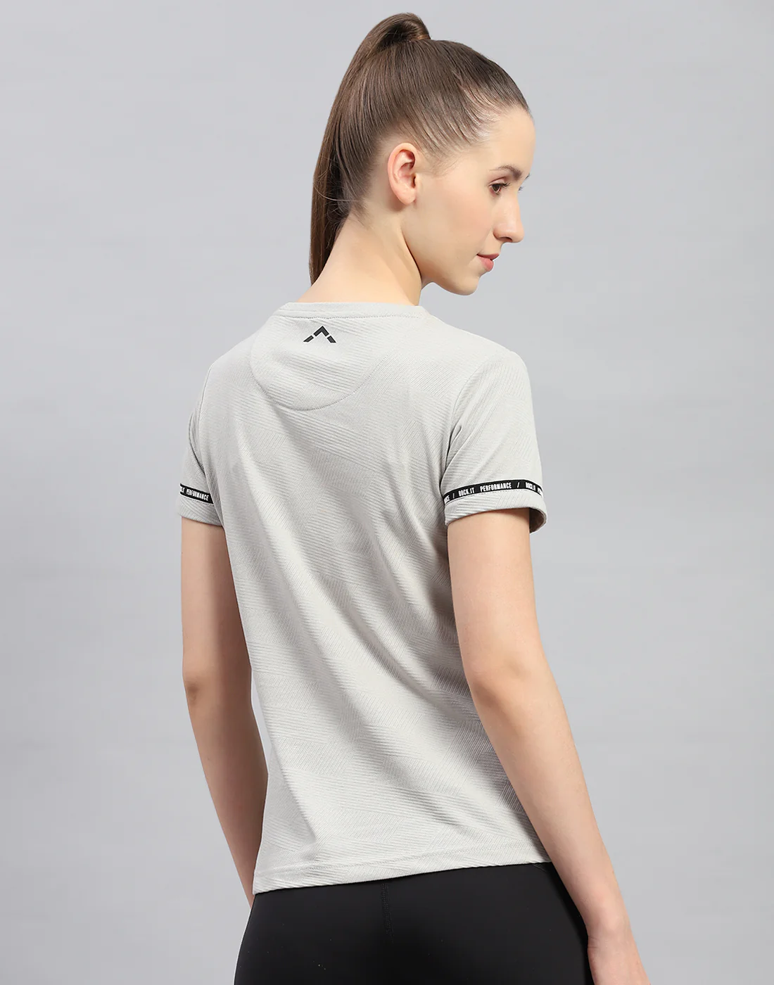 Rock.it Women Grey Solid Round Neck Half Sleeve Top - Image 5