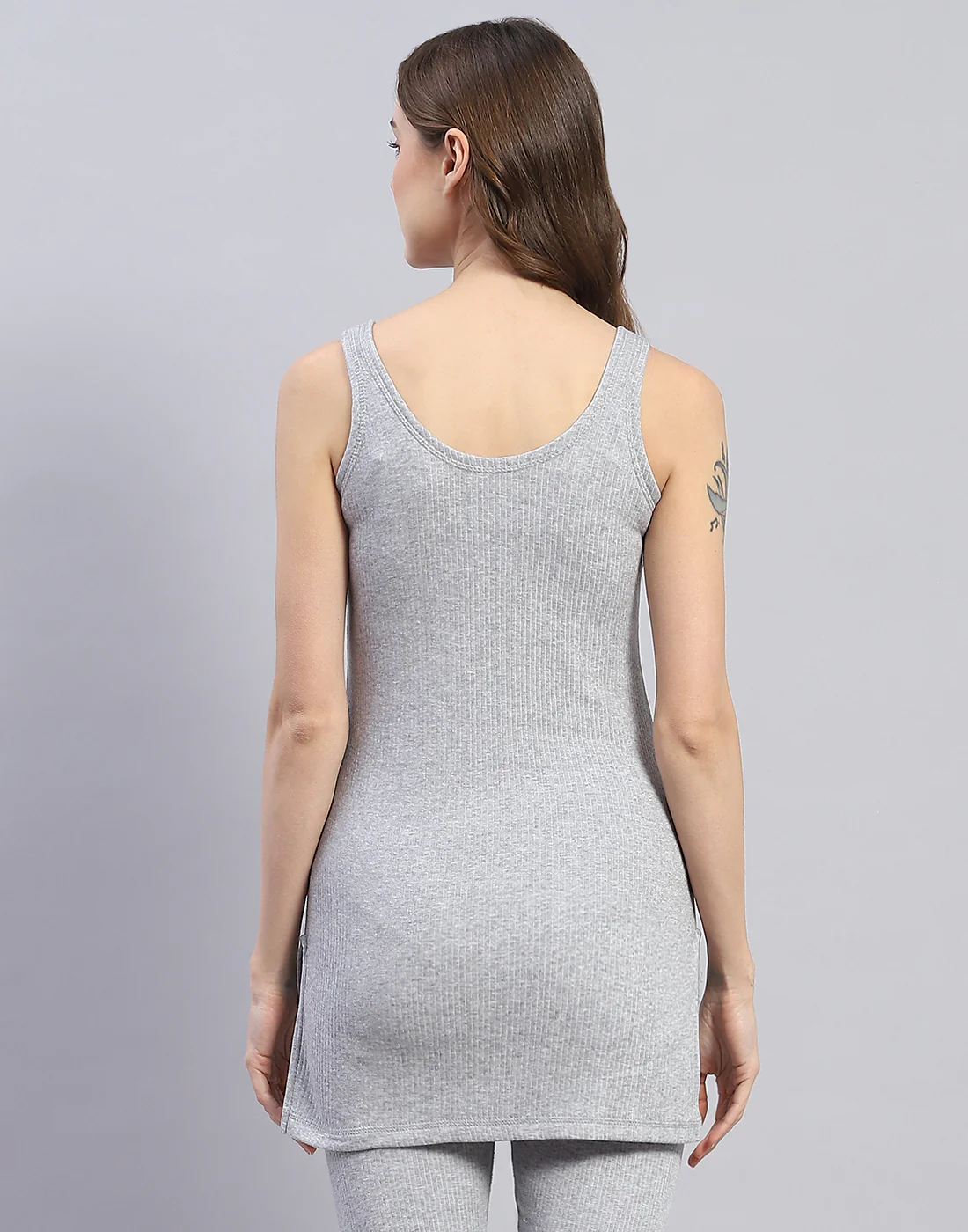 Women Grey Solid Round Neck Sleeveless Thermal Vest - Image 5