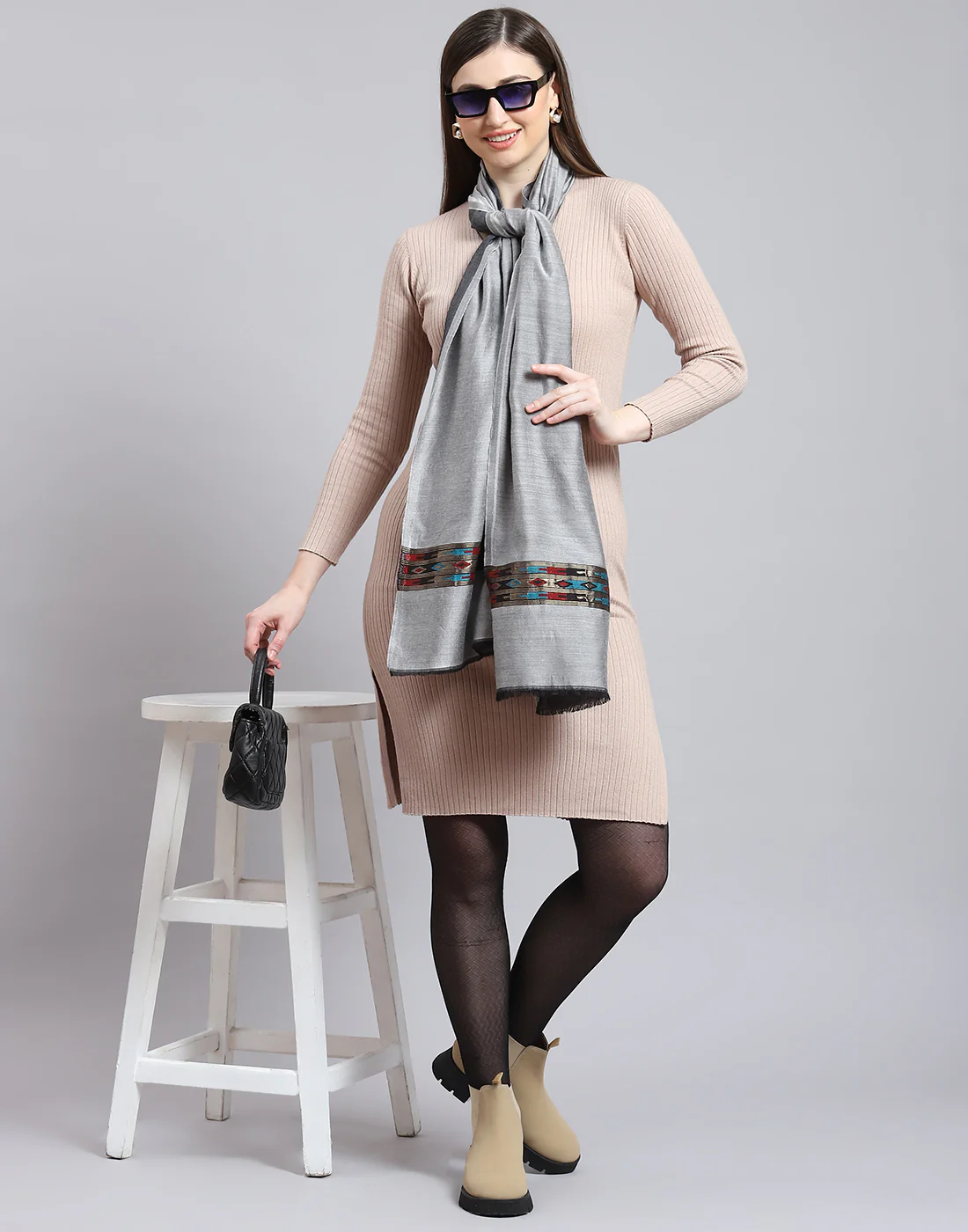 Women Grey Solid Stole - Image 2