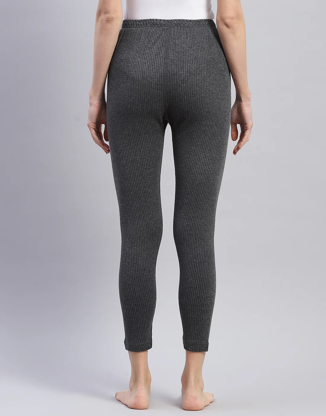 Women Grey Solid Thermal Lower - Image 5