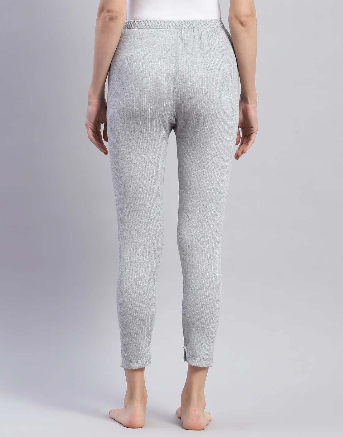 Women Grey Solid Thermal Lower - Image 5